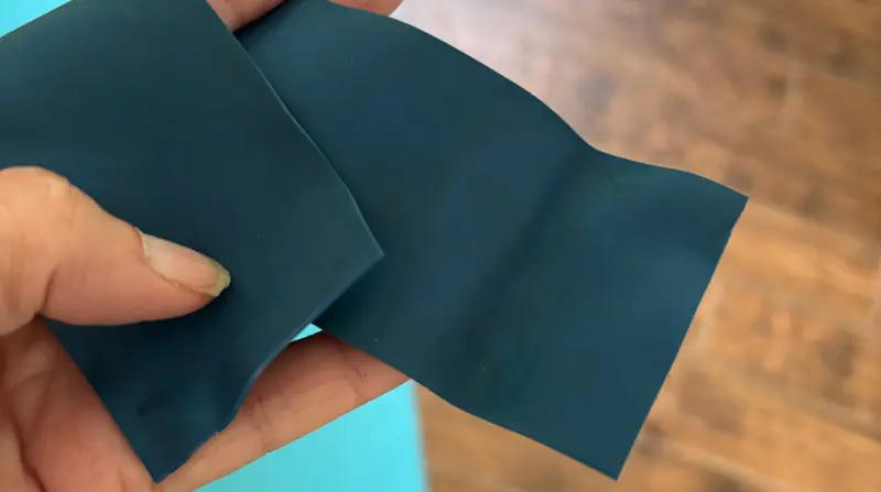 latex booty bands can suddenly snap